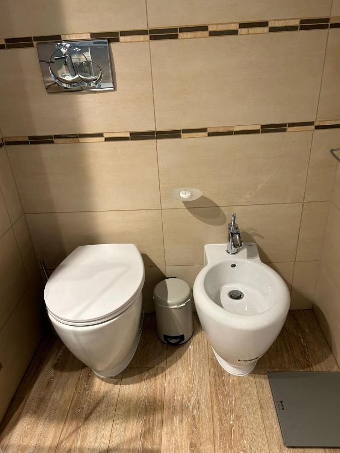 La Couronne Appartement A Nizza Esterno foto
